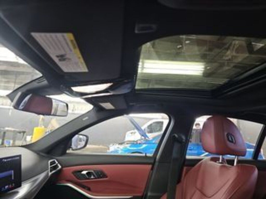 Used 2025 BMW 330i xDrive M Sport Package/Tacora Red Perforated/Convenience Package/19" M Dual-Spoke Bicolor 995M Sedan