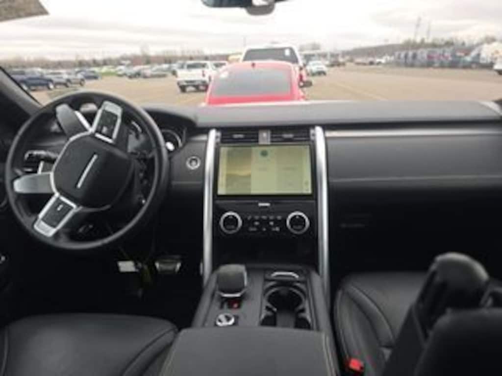 Used 2023 Land Rover Discovery P300 S R-Dynamic/Meridian Sound System (400W)/20" 5-Split Spoke in Satin Dark Grey SUV