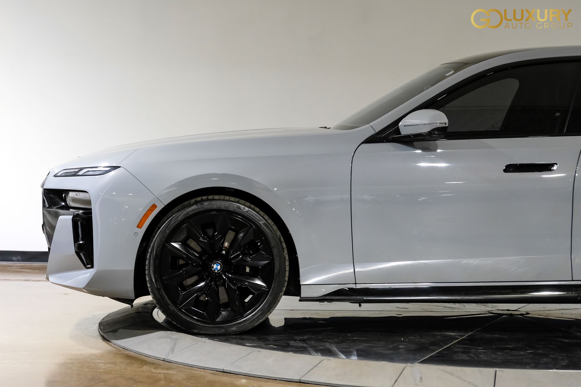 2023 BMW 7 Series 740i - Photo 14