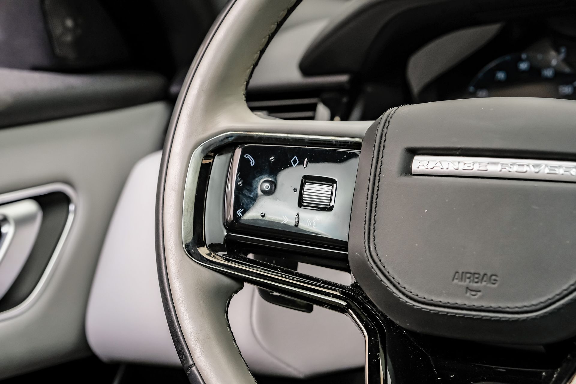 2024 Land Rover Range Rover Velar Dynamic SE - Photo 21