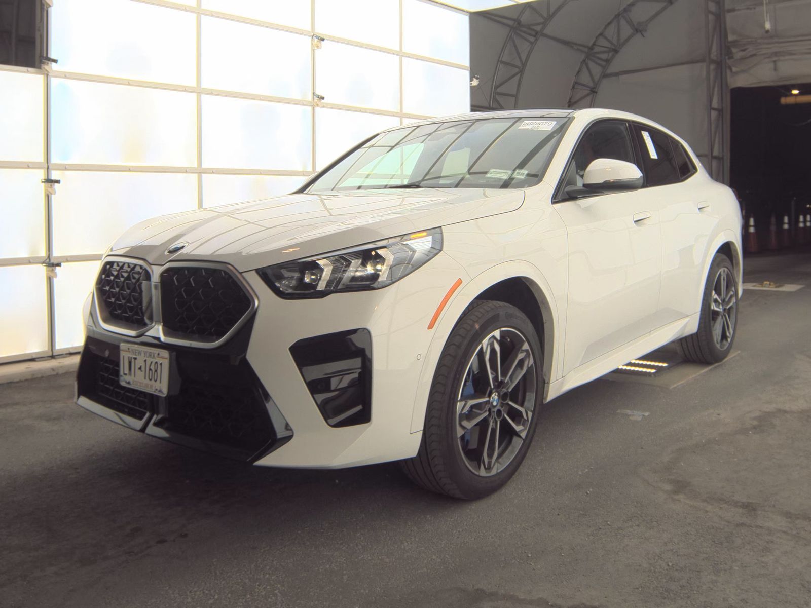 2025 BMW X2 xDrive28i's photo