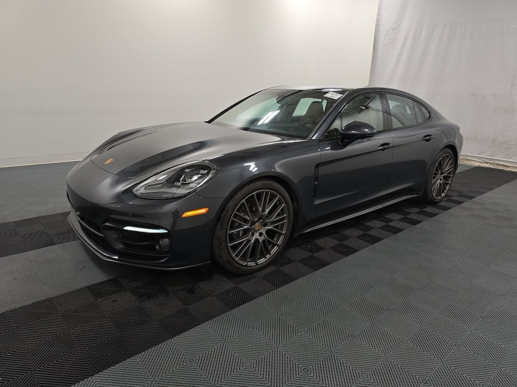 Used 2023 Porsche Panamera Assistance Package/Head-Up Display/Standard Interior in Black/Luxor Beige Hatchback