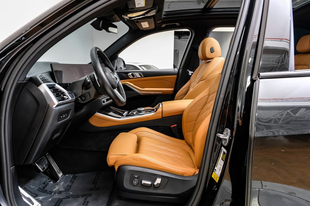 Used 2024 BMW X5 sDrive40i M Sport Package/Parking Assistance Package/22" M Dual-Spoke Black 742M Wh SUV