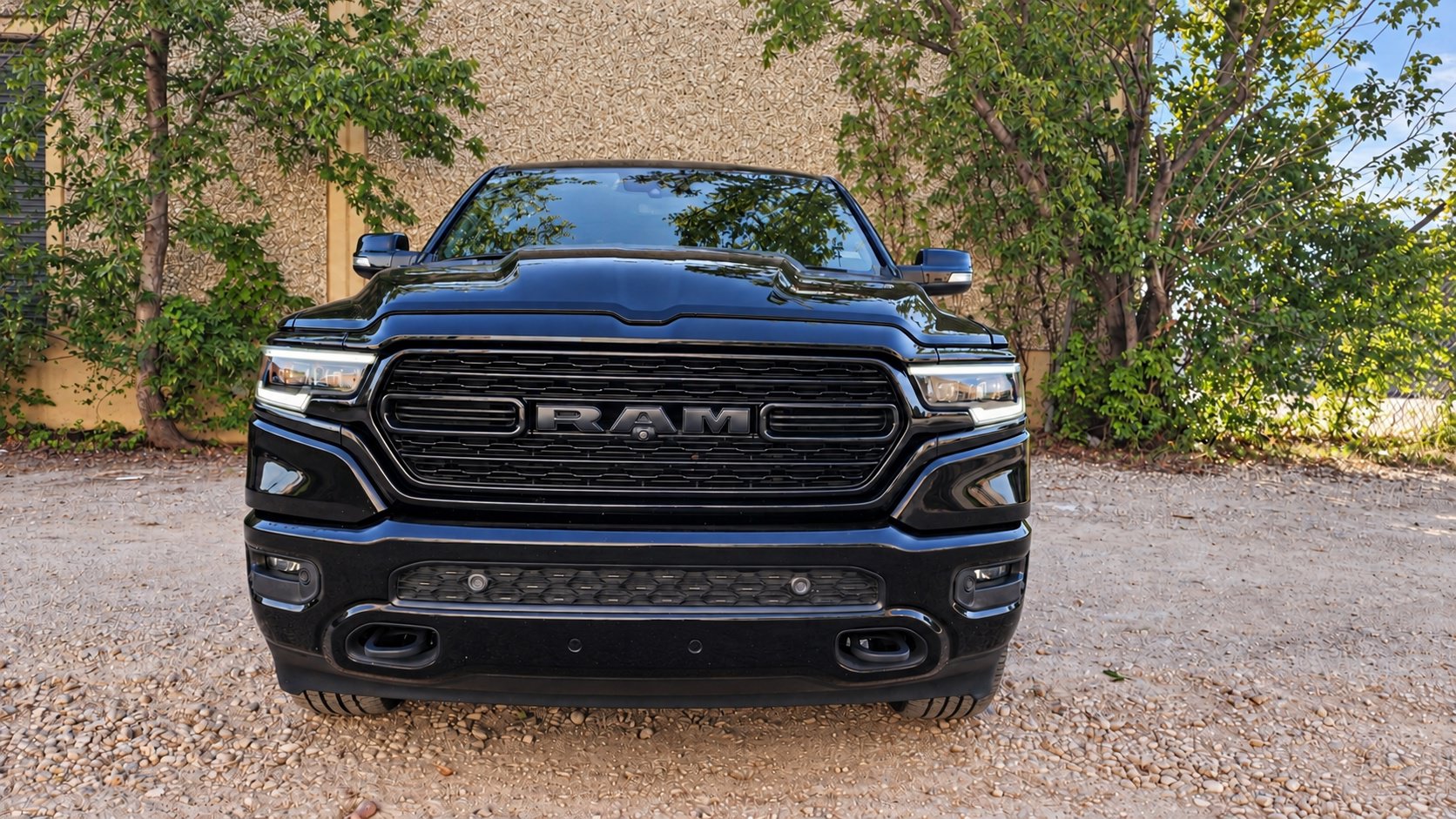 Used 2020 Ram 1500 5.7 V8 Hem/Black Appearance Package/Limited Package/Dual-Pan Panoramic Truck Crew Cab