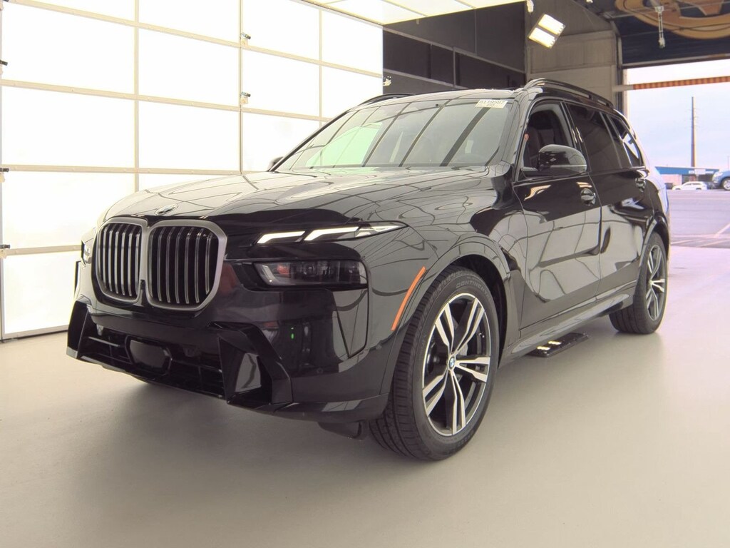 Used 2024 BMW X7 xDrive40i M Sport Package/Premium Package/Parking Assistance package/21x9.5 Double Spoke Bi Color Wheels SUV