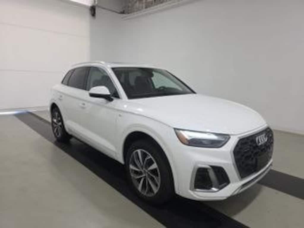 Used 2023 Audi Q5 45 S line Premium Plus Package/Navigation Package/Warm Weather Package SUV