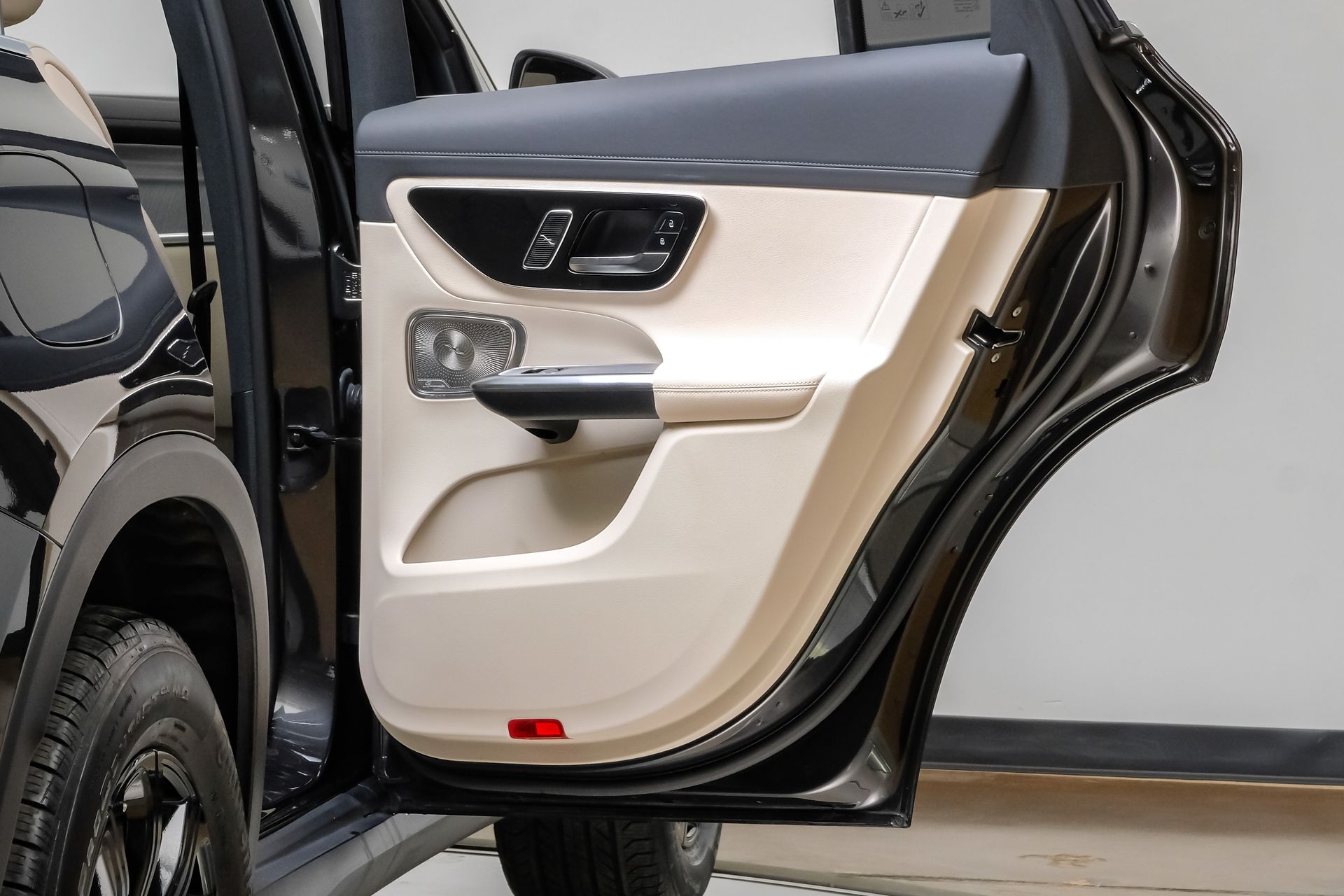 2025 Mercedes-Benz GLC Base - Photo 45