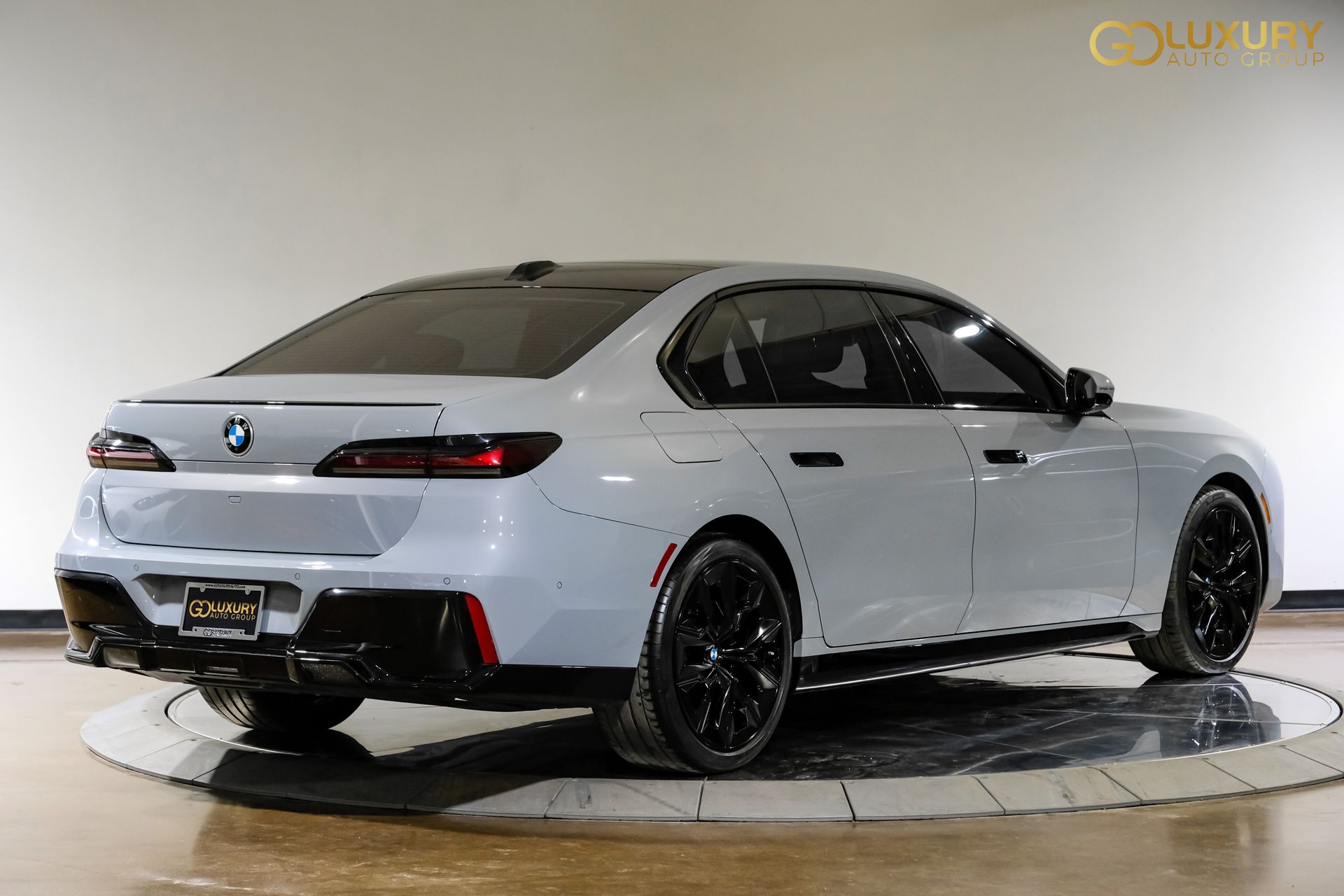 2023 BMW 7 Series 740i - Photo 10