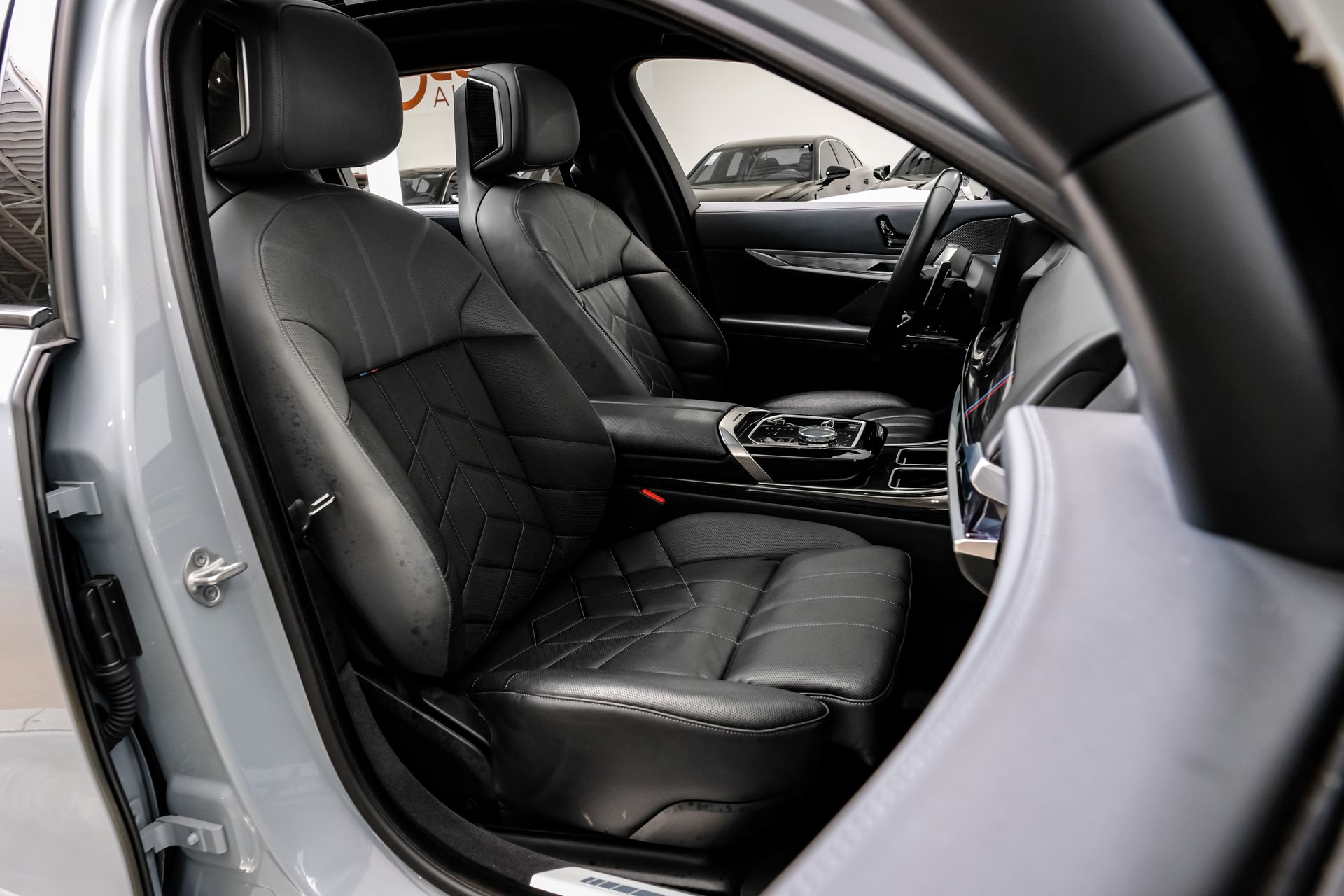 2023 BMW 7 Series 740i - Photo 37