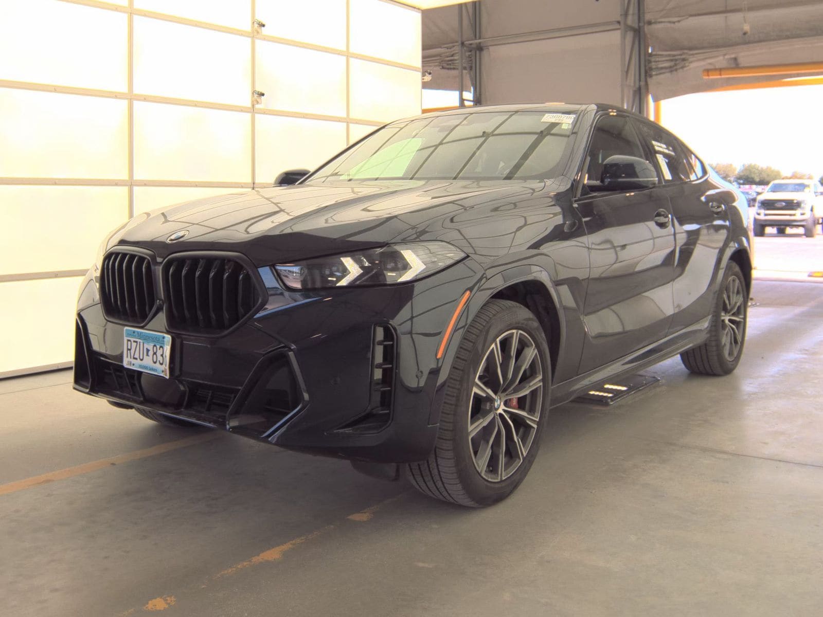 2025 BMW X6 xDrive40i's photo