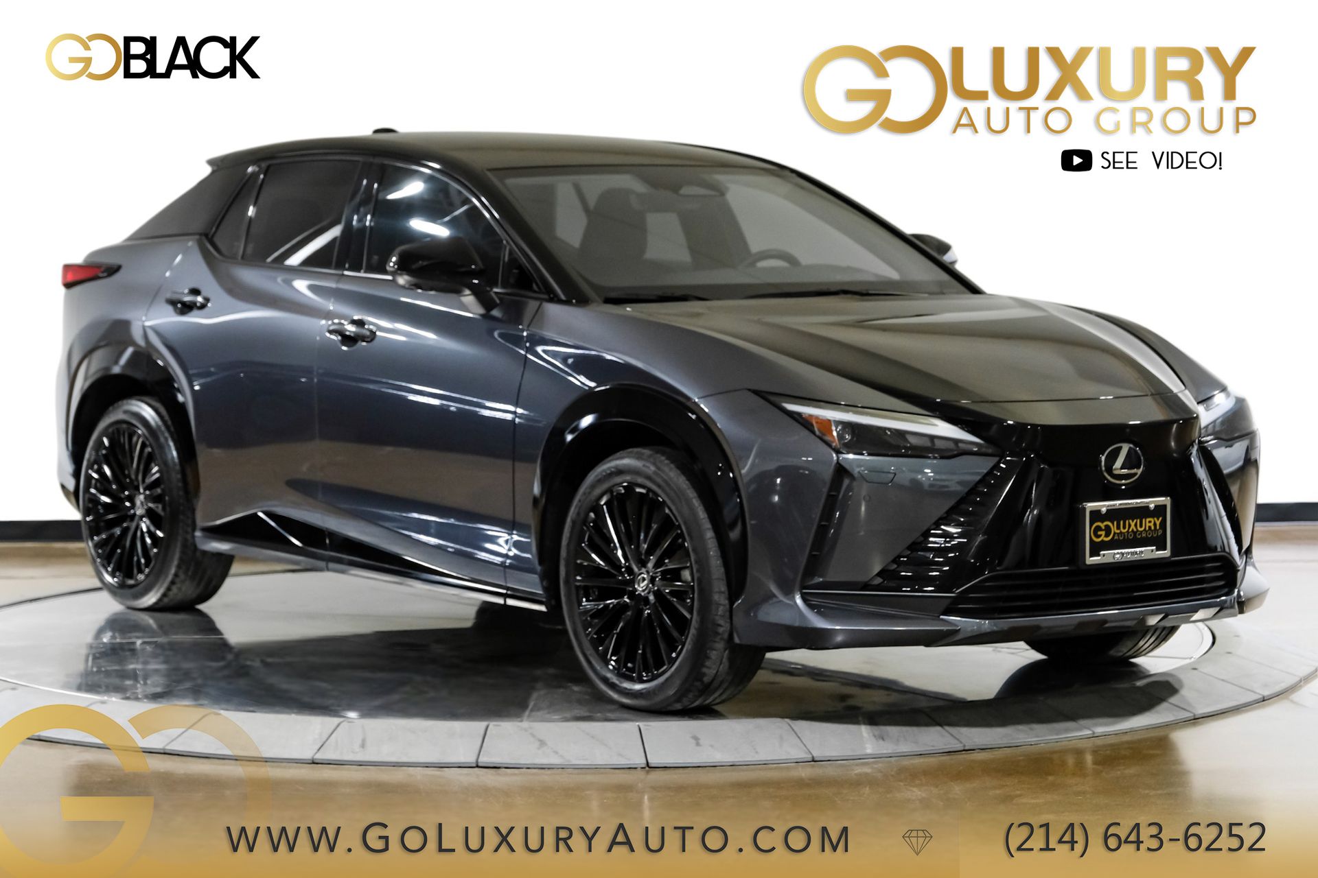 2023 Lexus RZ Premium's photo
