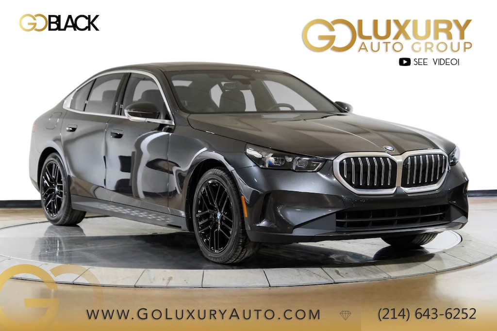 Used 2025 BMW 530i Premium Package/Heated front seats/Parking Assistant Plus/19" Triplex-Spoke Silver 933 W Sedan