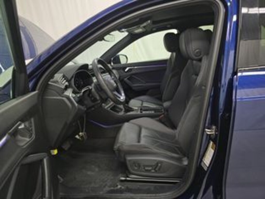 Used 2023 Audi Q3 45 S line Premium Plus Package/Black Optic Package/19'' 5-Double-arm Design Wheel SUV