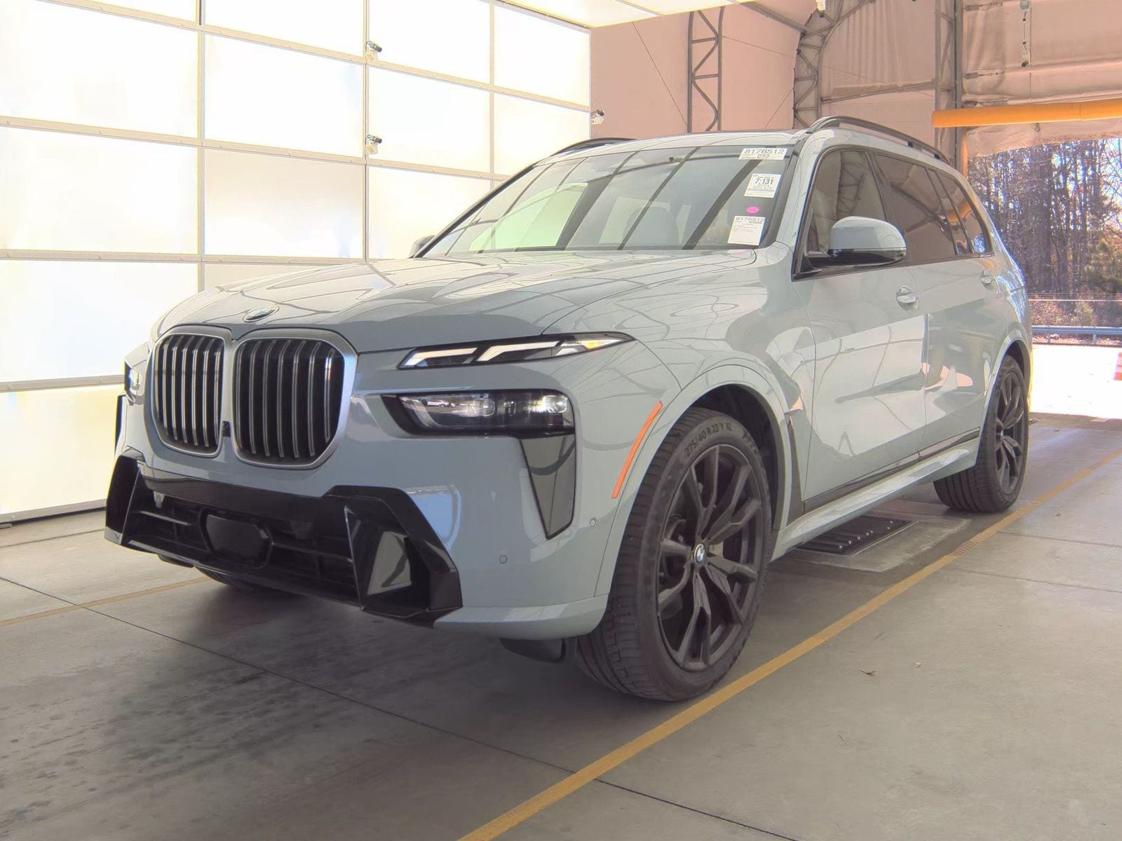2024 BMW X7 40i's photo