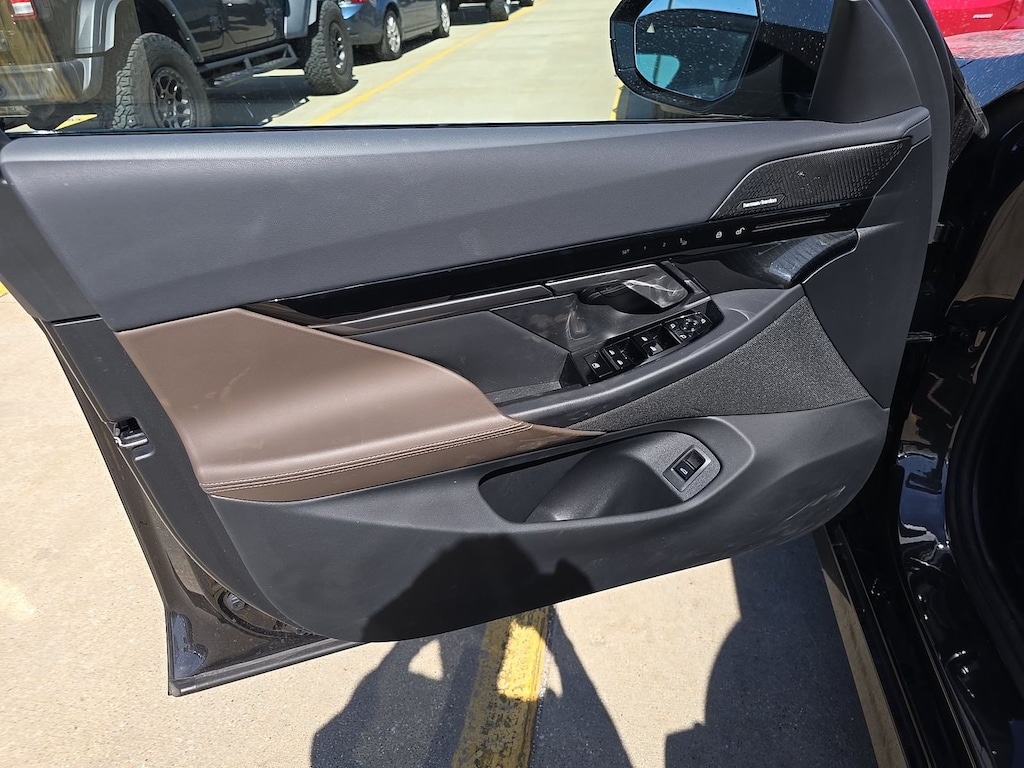 Used 2026 BMW 530i xDrive M Sport Package/Espr Brown Perforated/Premium Package/19" M Dual-Spoke Bicolor Sedan