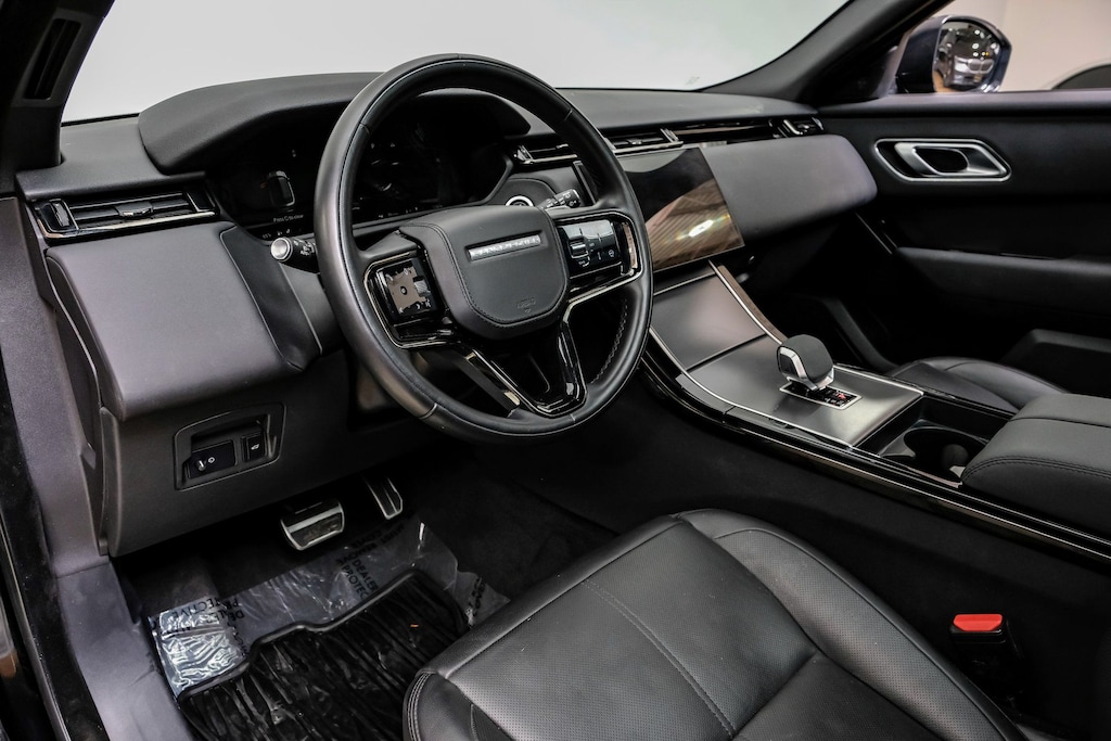 Used 2024 Land Rover Range Rover Velar P250 Dynamic SE/Technology Pack/Heated and cooled front seats/22" Style 1075, 10 Spoke SUV