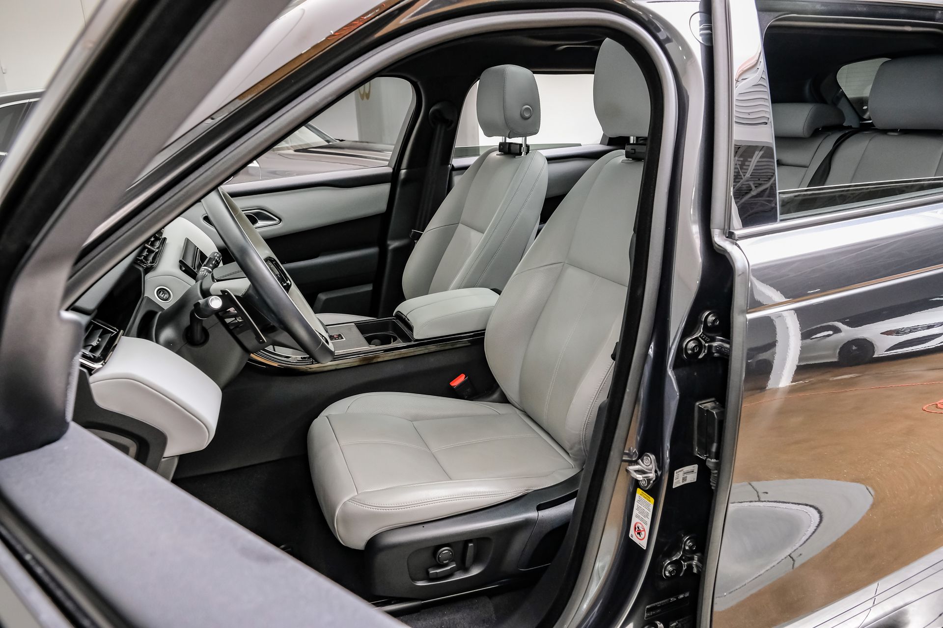 2024 Land Rover Range Rover Velar Dynamic SE - Photo 35