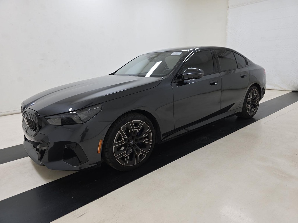 Used 2024 BMW 530i M Sport Package Pro/ Premium Package/ Parking Assistant Plus/ 20" M Aero Bicolor Black/Grey Sedan