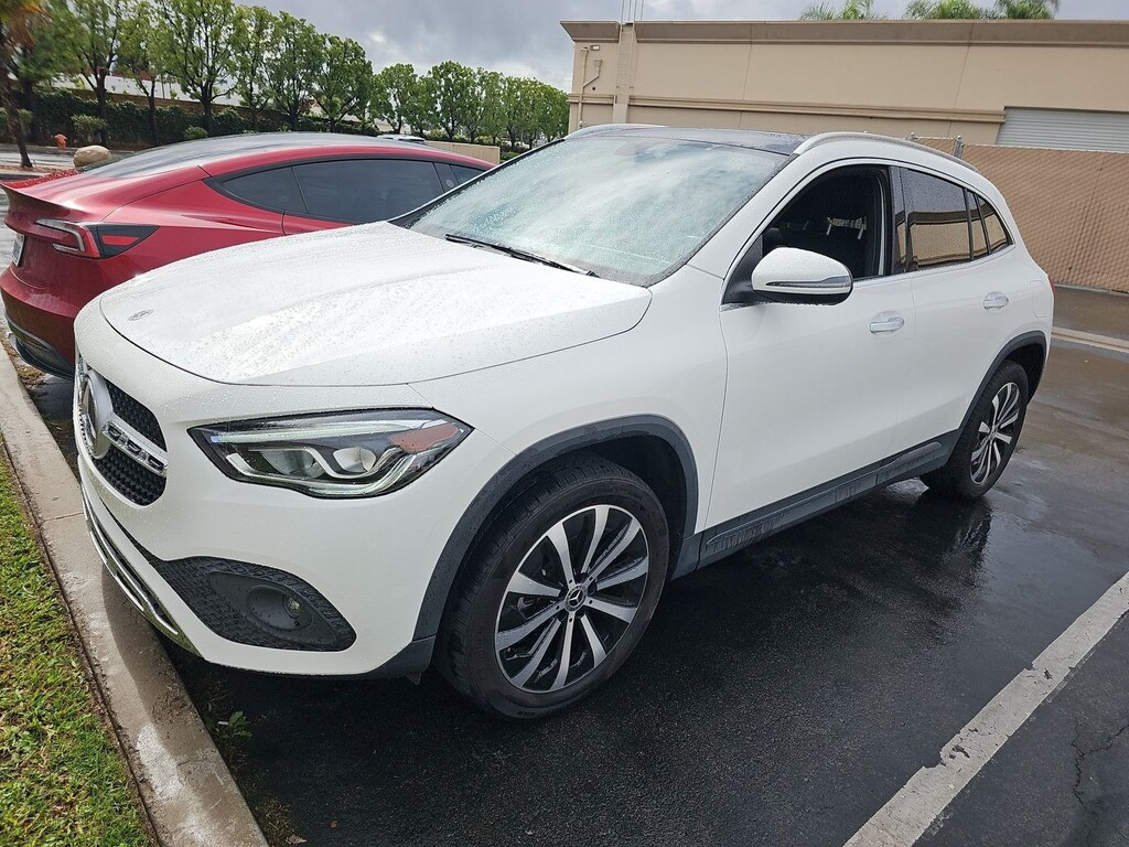 Used 2023 Mercedes-Benz GLA 250 Premium/Panorama Sunroof/19" 10-Spoke Alloy Wheels/Multi-Color Ambient Lighting SUV