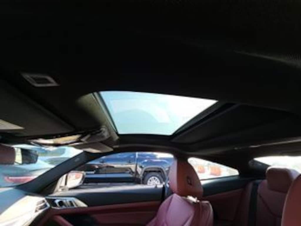 Used 2025 BMW 430i xDrive Premium Package/Tacora Red/Harman Kardon surround sound system/18" Double-spoke Bi-color Alloy Wheels, Sty.. Coupe