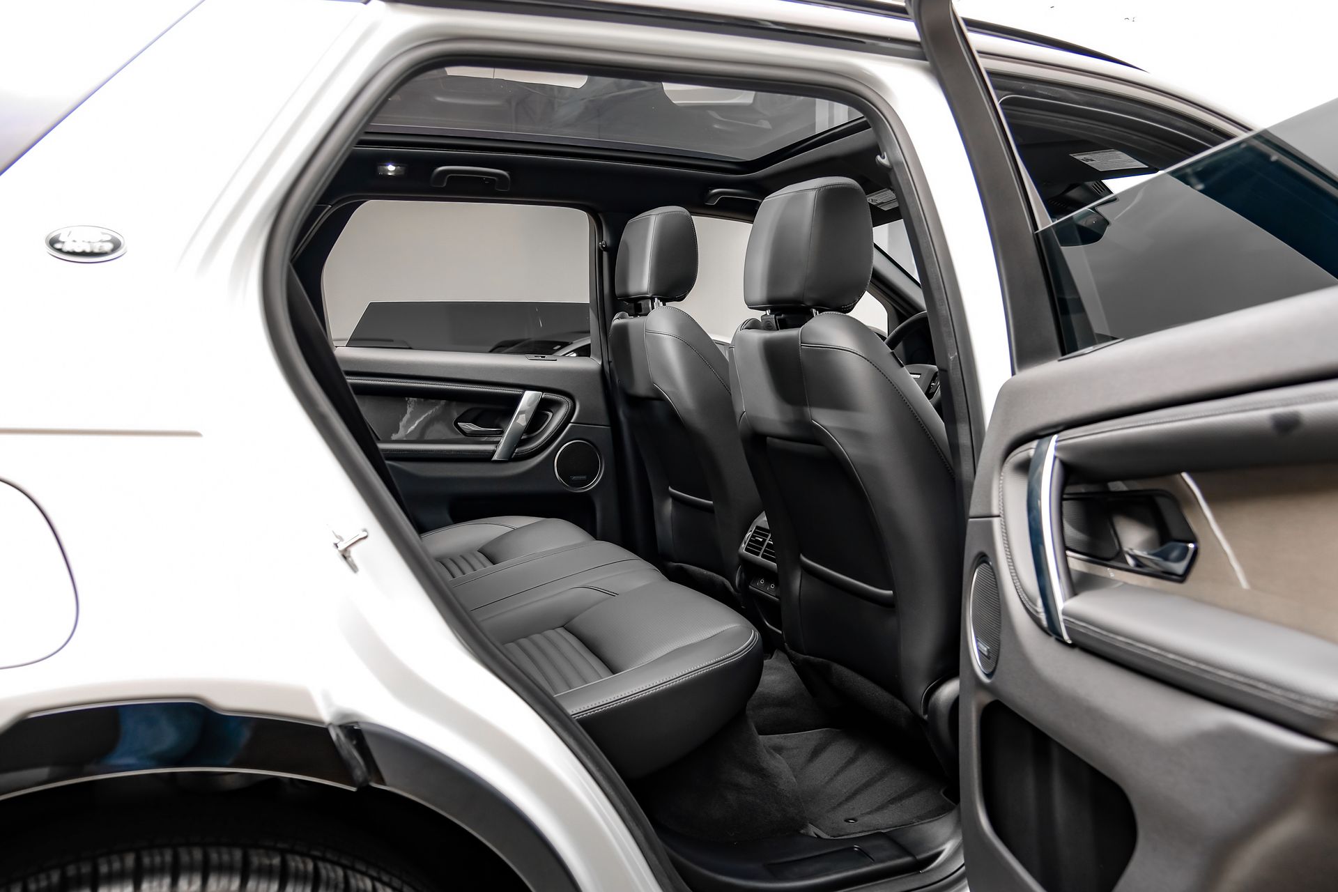 2024 Land Rover Discovery Sport Dynamic SE - Photo 46