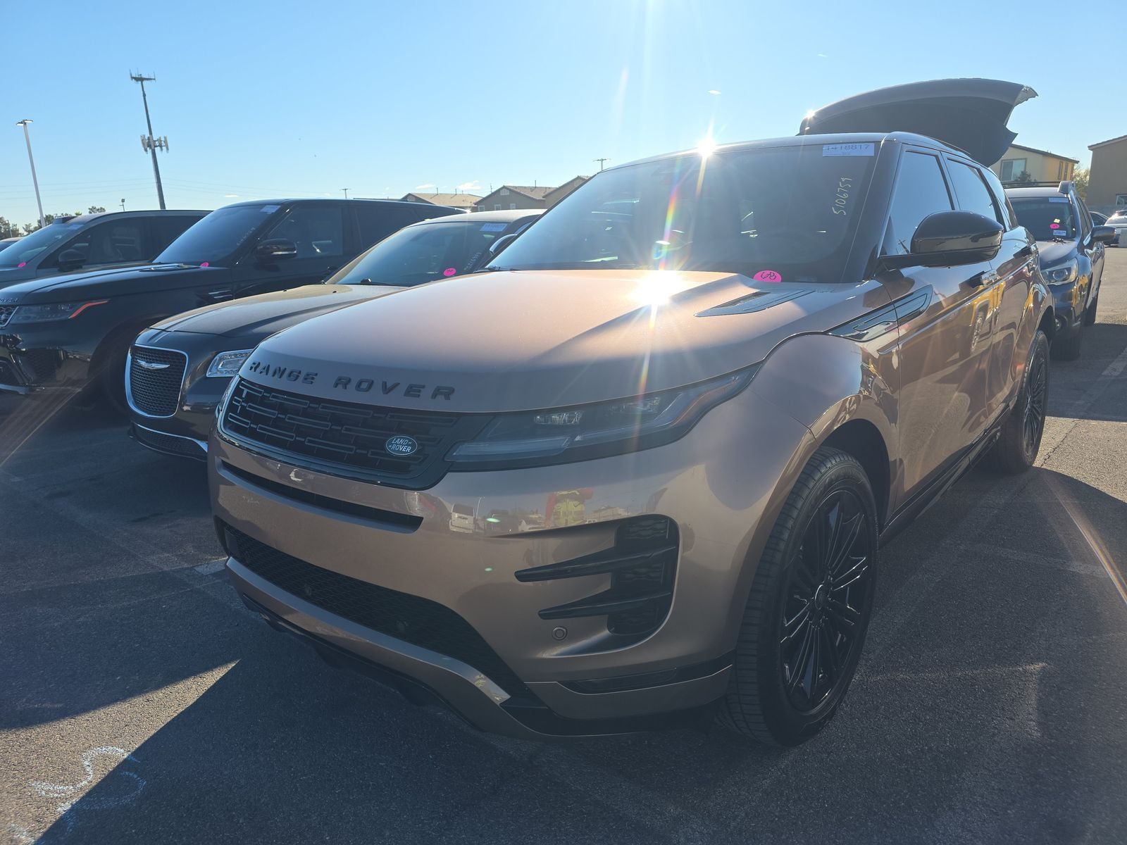 2024 Land Rover Range Rover Evoque Dynamic SE's photo