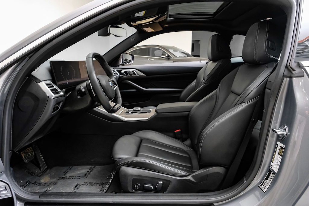 Used 2025 BMW 430i Premium Package/Heated front seats/18" V-Spoke Bicolor 780 Wheels Coupe