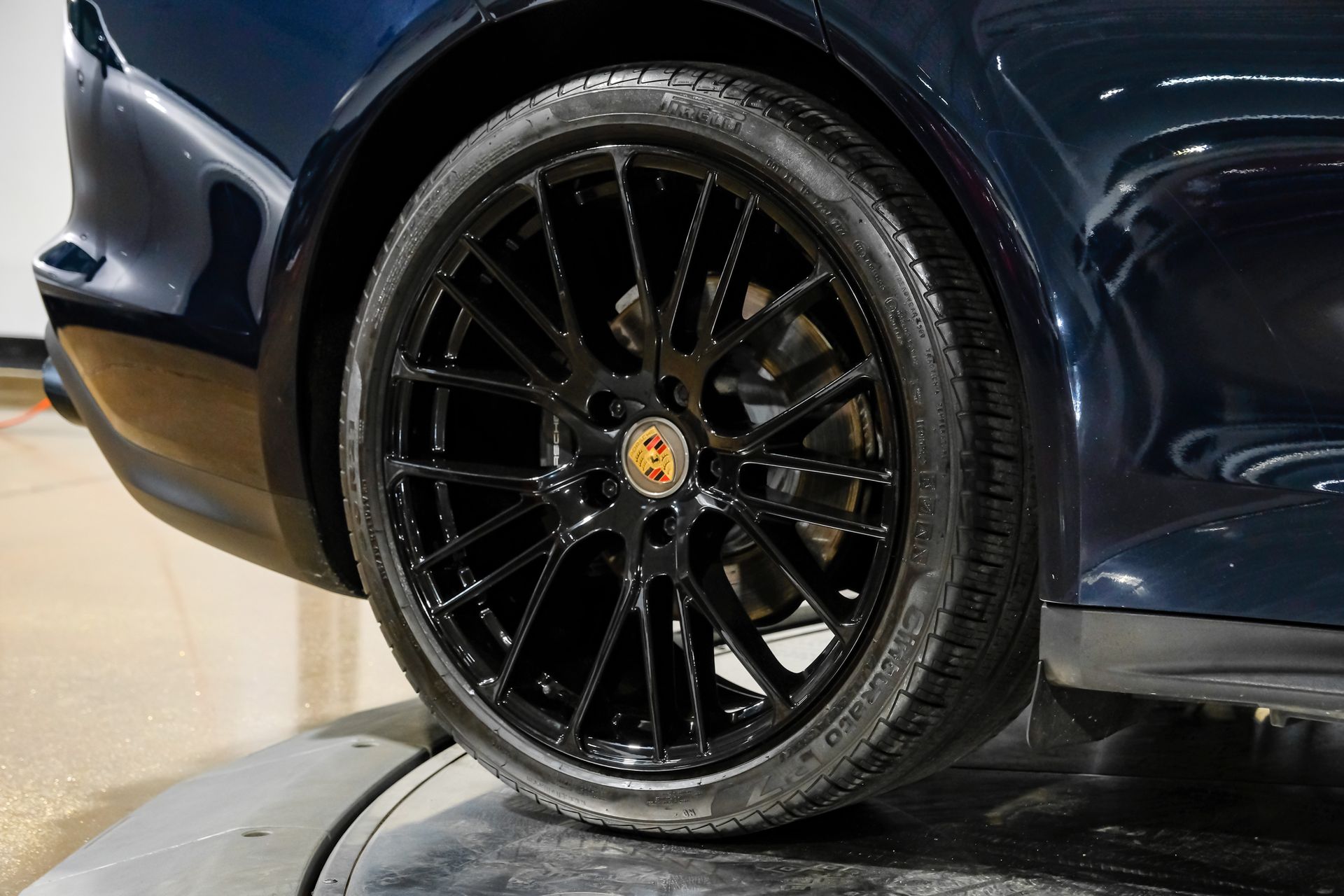 2023 Porsche Panamera Platinum Edition - Photo 59