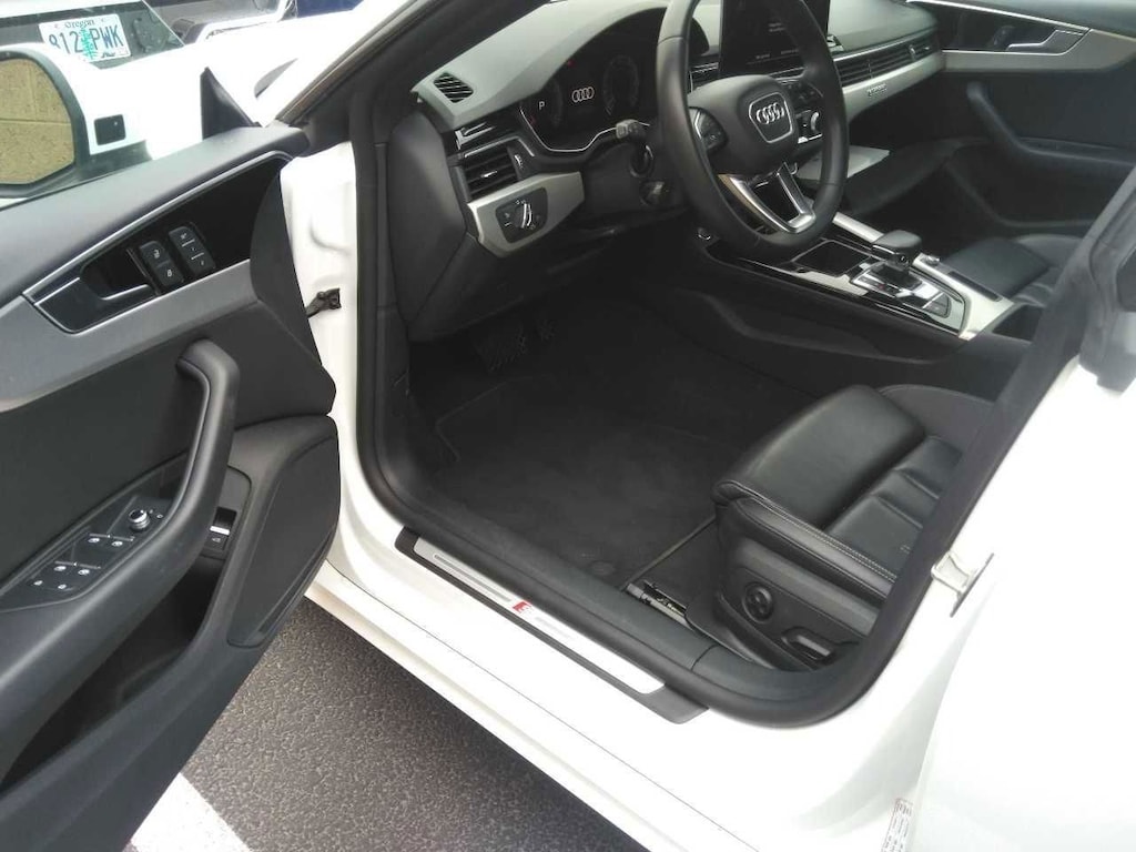 Used 2025 Audi A5 45 S line Premium/Convenience Plus Package/19'' 10- Spoke Star Design Wheels Sportback