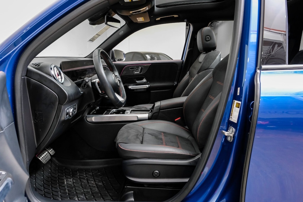 Used 2024 Mercedes-Benz GLB 250 AMG Line Package/Burmester® Surround Sound System/19" AMG Twin 5-Spoke Wheels w/ Black Accents SUV