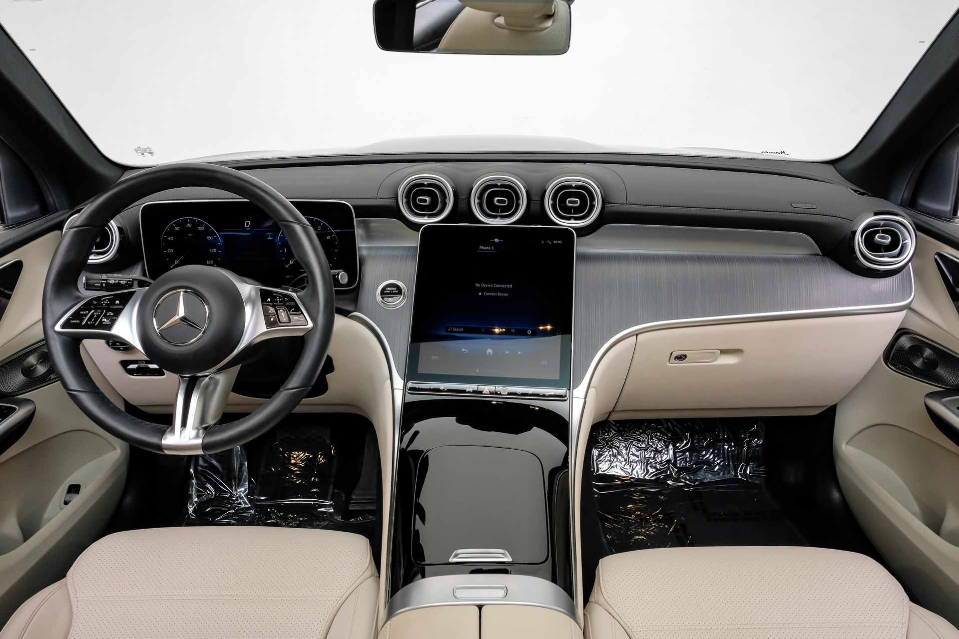 2025 Mercedes-Benz GLC Base - Photo 19