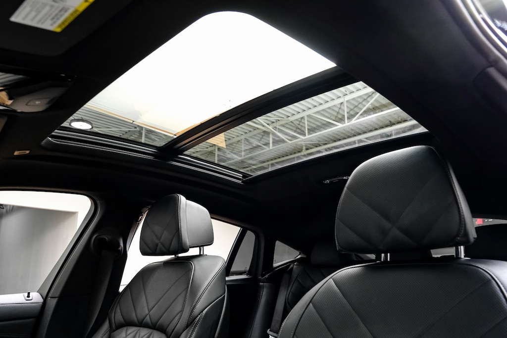 Used 2025 BMW X6 xDrive40i M Sport Package/Premium Package/ Parking Assistance Package/20" M Dual-Spoke Black 742M Wh SUV