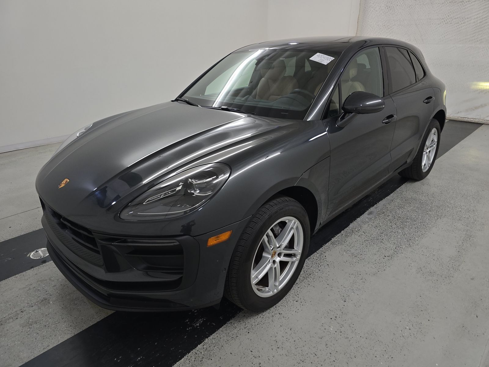 2023 Porsche Macan T