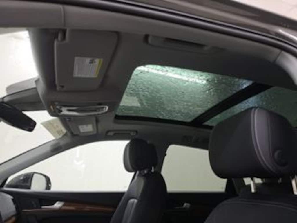 Used 2023 Audi Q5 45 S line Premium Plus Package/Trailer Hitch/19'' 5 Double am Design Wheels SUV