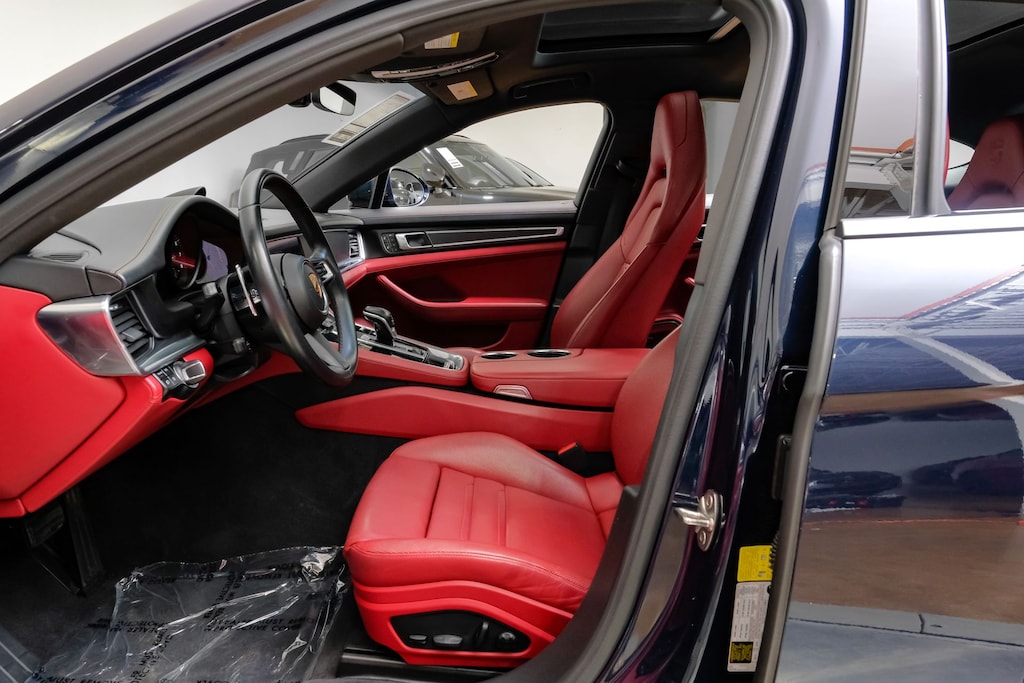 Used 2023 Porsche Panamera 4 Platinium Edition/Leather Interior in black/Bordeau/Storage Package Hatchback