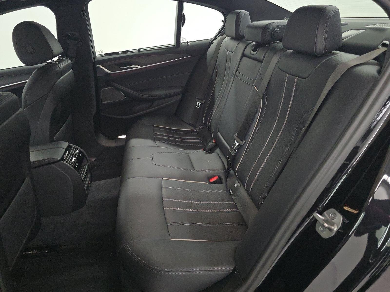 2022 Bmw 530i photo 2