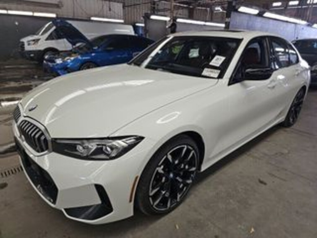 Used 2025 BMW 330i xDrive M Sport Package/Tacora Red Perforated/Convenience Package/19" M Dual-Spoke Bicolor 995M Sedan