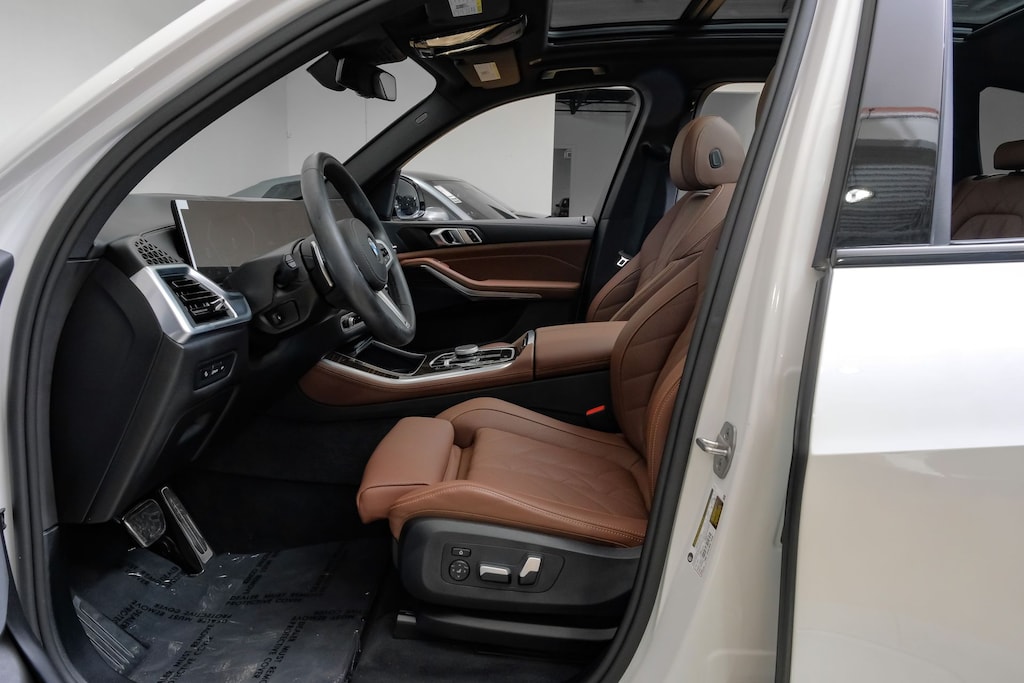 Used 2026 BMW X5 sDrive40i M Sport Package/ Coffee/Parking Assistance Package/21 in. M Y-Spoke Bi-Color SUV