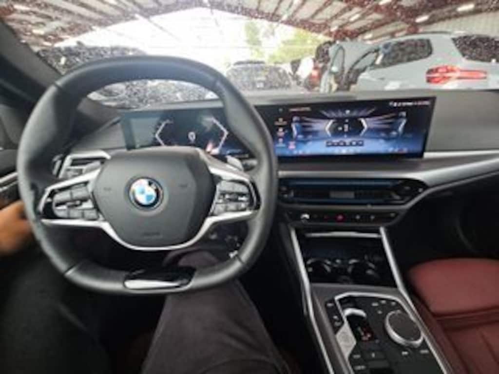 Used 2025 BMW 430i xDrive Premium Package/Tacora Red/Harman Kardon surround sound system/18" Double-spoke Bi-color Alloy Wheels Gran Coupe