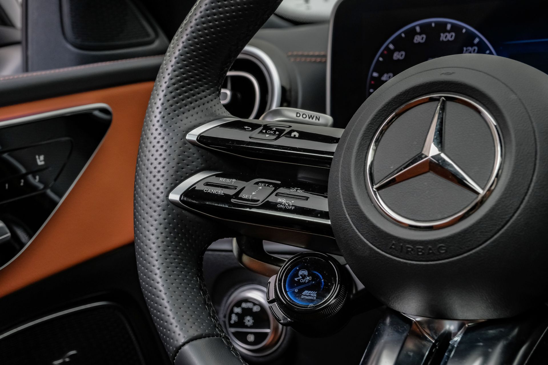 2025 Mercedes-Benz C-Class Sedan AMG C43 - Photo 21
