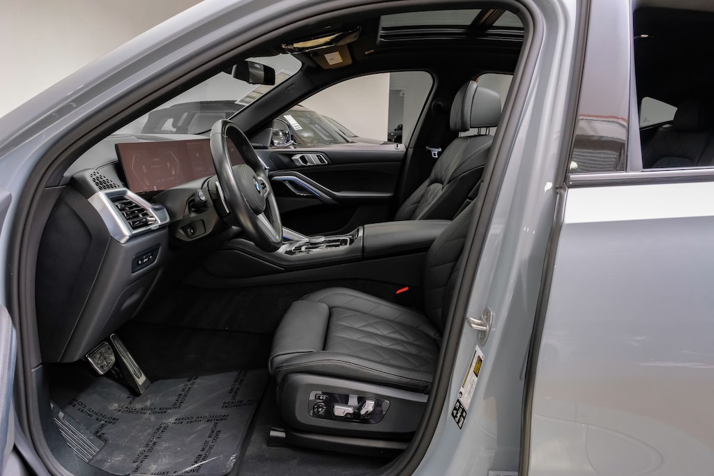 Used 2025 BMW X6 xDrive40i M Sport Package/Premium Package/Climate Comfort Package/20" M Star-spoke bi-color wheels SUV