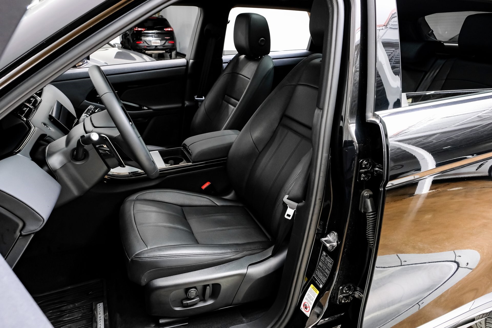 2024 Land Rover Range Rover Evoque S photo 4