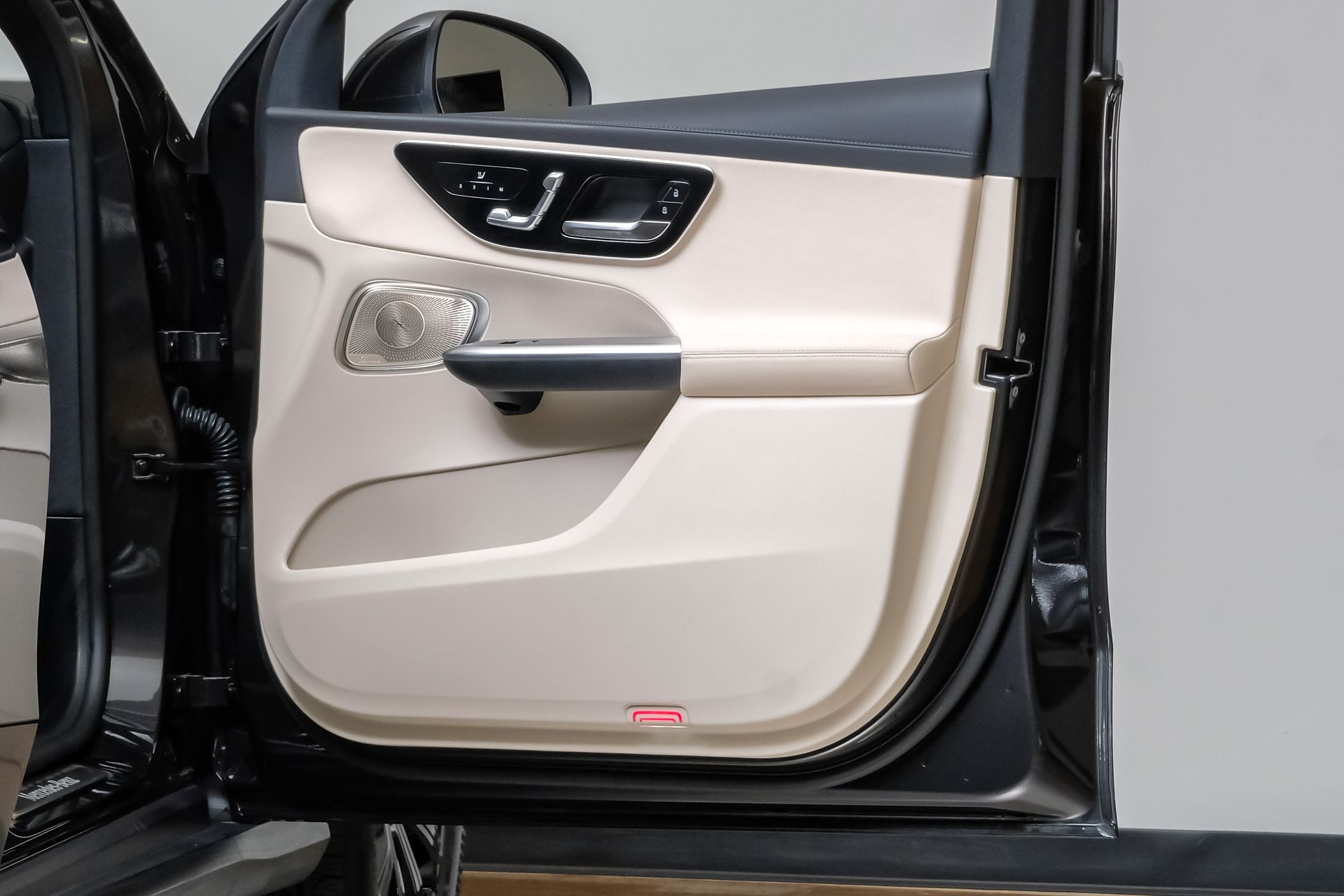 2025 Mercedes-Benz GLC Base - Photo 43