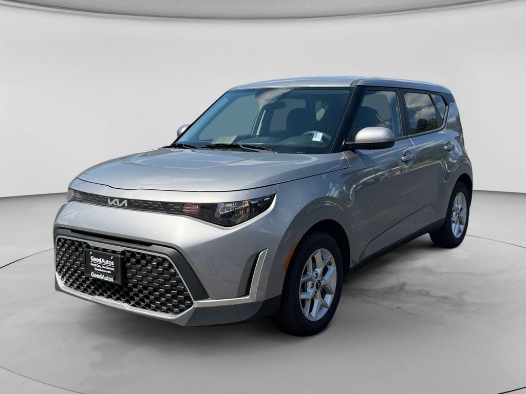 Used 2025 Kia Soul LX Hatchback