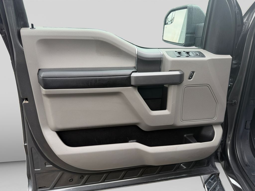 2020 Ford F-150 XLT - Photo 16