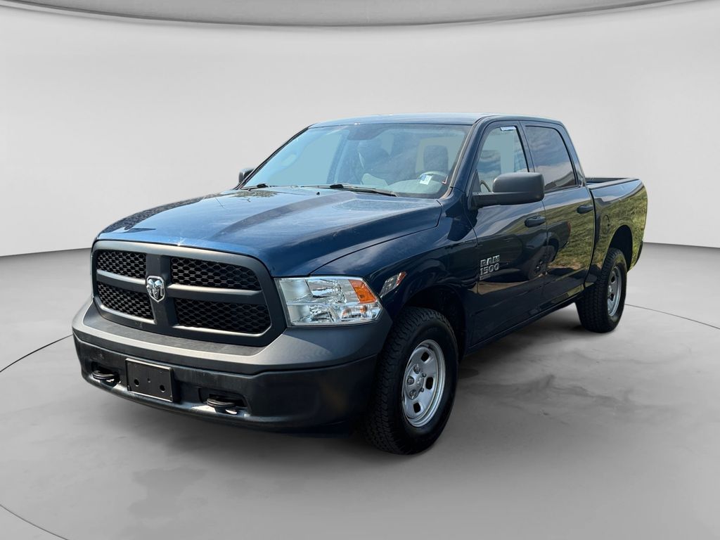 2022 RAM 1500 Classic SLT 4x4 Crew Cab 5'7's photo