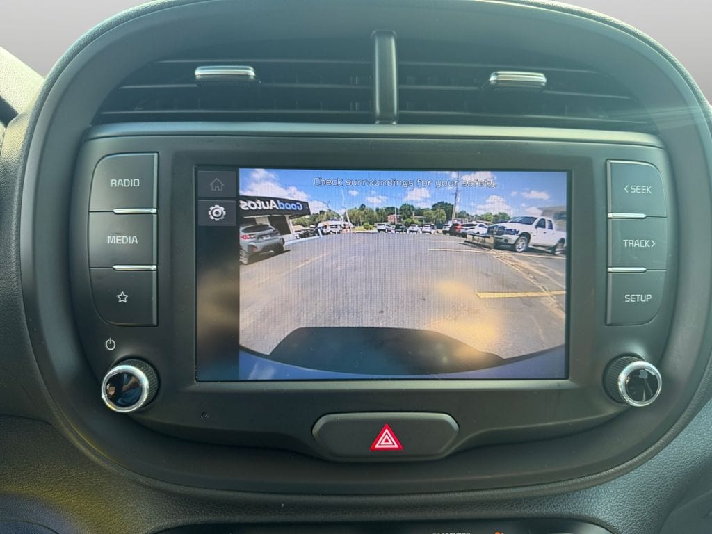 2025 Kia Soul LX - Photo 26