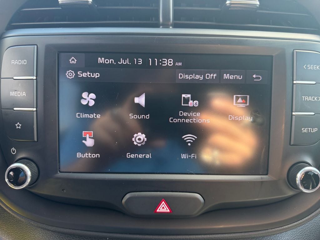 2025 Kia Soul LX - Photo 28