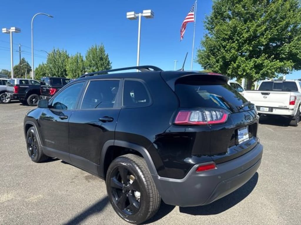 Used 2019 Jeep Cherokee Altitude