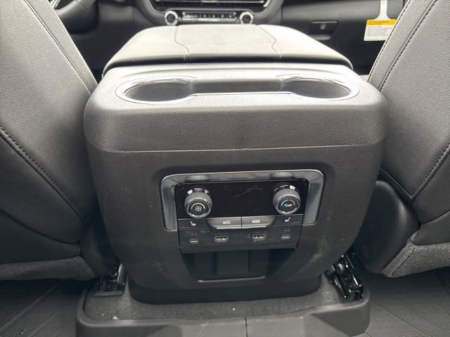 2026 Chevrolet Suburban Premier - Photo 35